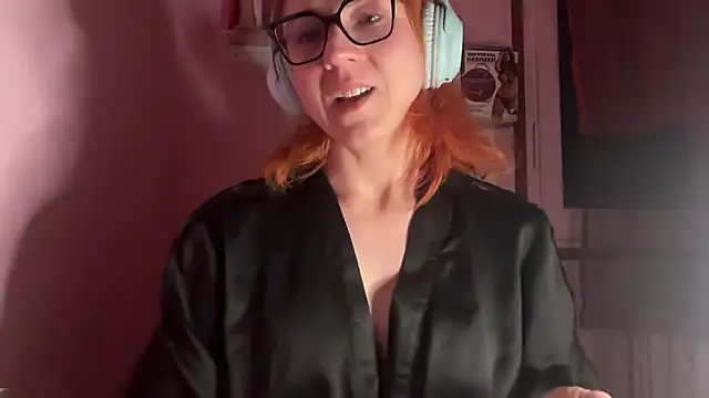 Nikky Divine online show from March 2026 01:54:02 AM