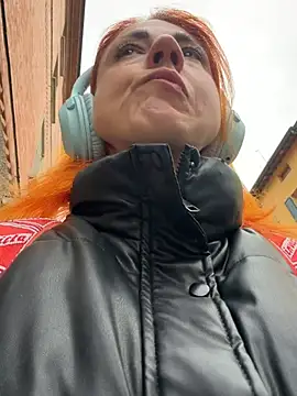 Nikky Divine online show from March 2026 08:25:01 AM