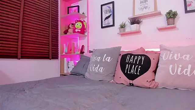 Nata Villalobos online show from February 2026 01:53:02 AM