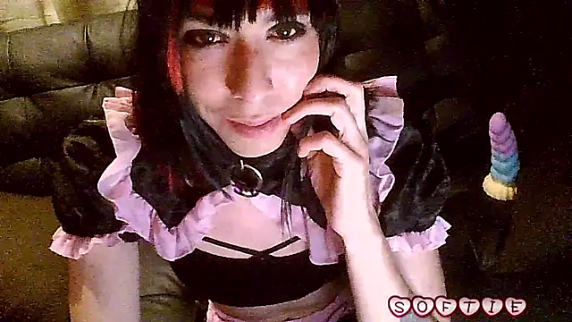 crystalxh online show from November 2025 05:51:01 AM