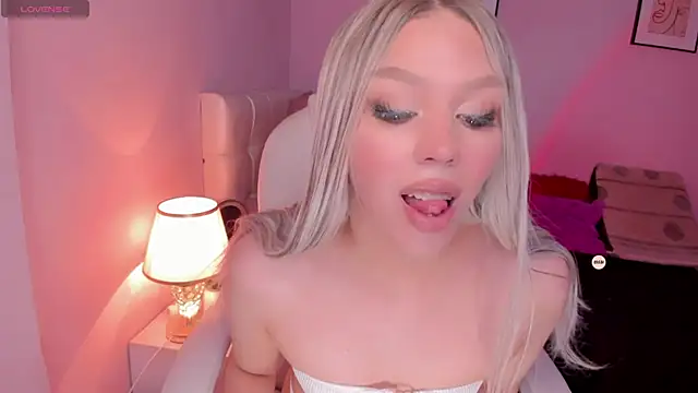 Snapshot of EvaEvangeline chatting on January 2025 04:25:02 PM EvaEvangeline online show from January 2025 04:25:02 PM