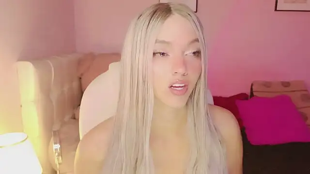 Snapshot of EvaEvangeline chatting on November 2025 04:29:02 AM EvaEvangeline online show from November 2025 04:29:02 AM