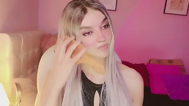 Snapshot of EvaEvangeline chatting on February 2026 07:32:02 AM EvaEvangeline online show from February 2026 07:32:02 AM