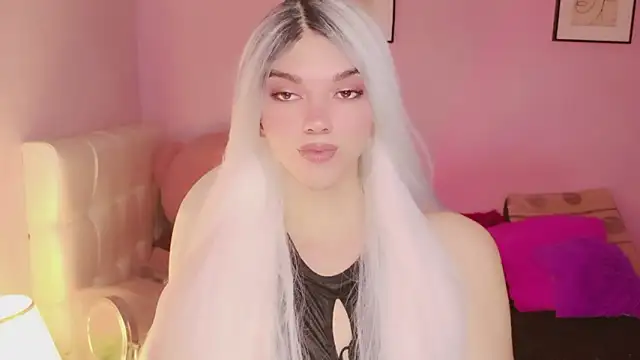 Snapshot of EvaEvangeline chatting on March 2026 01:06:01 PM EvaEvangeline online show from March 2026 01:06:01 PM