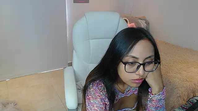 Snapshot of Gabi_morales chatting on December 2024 08:53:02 PM Gabi morales online show from December 2024 08:53:02 PM