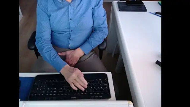 dutchpornking online show from November 2025 07:54:01 AM