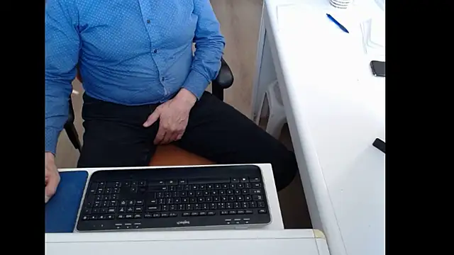 dutchpornking online show from April 2026 02:25:02 PM