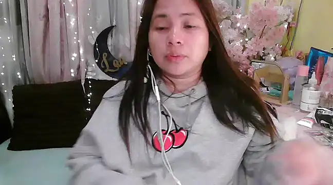 OhmyPinay online show from December 2024 02:01:02 AM