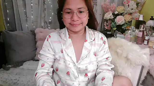 Snapshot of OhmyPinay chatting on July 2026 02:25:01 AM OhmyPinay online show from July 2026 02:25:01 AM