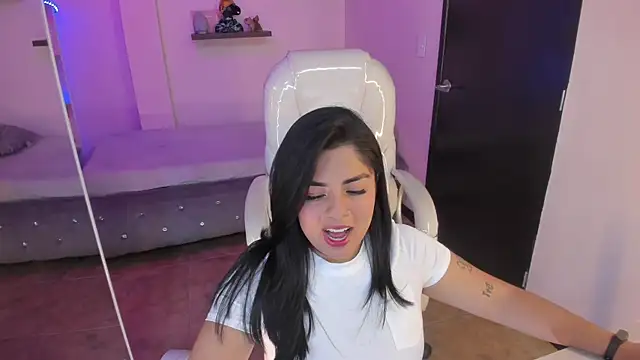 Catalinaa martinez online show from January 2025 08:50:02 PM