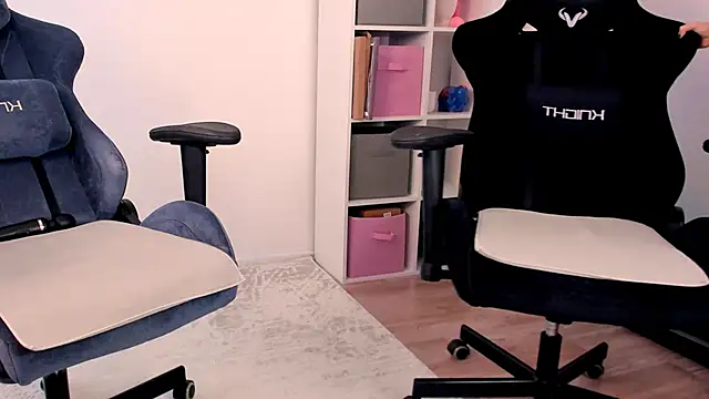 hotblonds online show from March 2026 11:47:01 AM