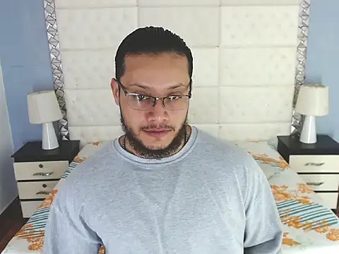 Snapshot of WilliamJhons chatting on March 2025 09:37:01 PM WilliamJhons online show from March 2025 09:37:01 PM