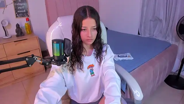 Amaia Daniells online show from February 2025 04:06:01 AM