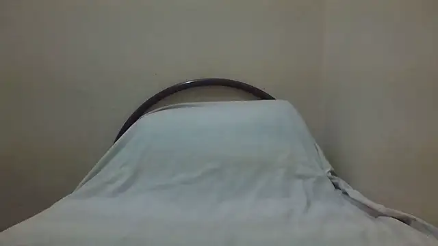 Snapshot of Annerae chatting on December 2024 03:28:01 PM Annerae online show from December 2024 03:28:01 PM