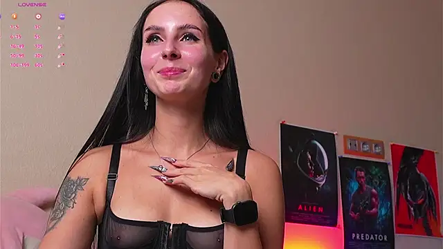 YaraAveiri online show from November 2025 09:34:01 AM