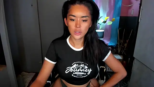 Snapshot of QuiinMollyXxX chatting on April 2026 01:58:02 AM QuiinMollyXxX online show from April 2026 01:58:02 AM