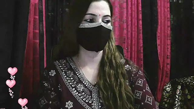 Snapshot of Cute_Sonii chatting on December 2024 06:02:01 PM Cute Sonii online show from December 2024 06:02:01 PM