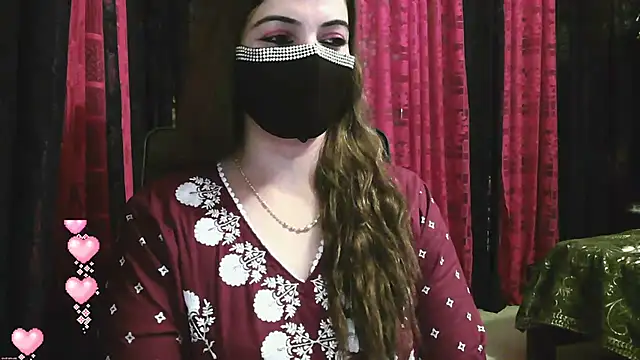 Snapshot of Cute_Sonii chatting on December 2024 01:39:02 PM Cute Sonii online show from December 2024 01:39:02 PM