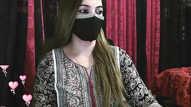 Snapshot of Cute_Sonii chatting on March 2025 09:21:01 PM Cute Sonii online show from March 2025 09:21:01 PM