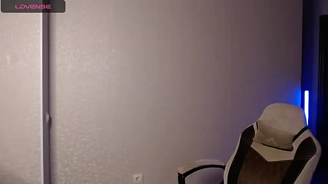 Toress1 online show from February 2025 08:33:02 PM