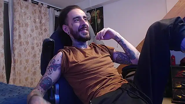 Snapshot of harry_reems1 chatting on December 2024 06:58:01 AM harry reems1 online show from December 2024 06:58:01 AM