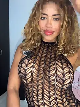 SarahCinnamon- online show from April 2026 08:47:01 PM