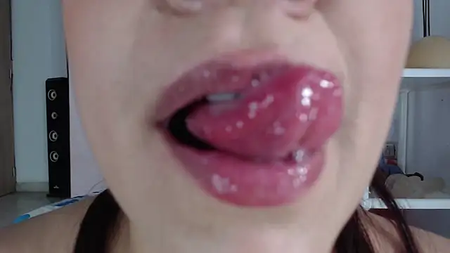 Snapshot of emiligrey_ chatting on March 2025 01:31:01 AM emiligrey online show from March 2025 01:31:01 AM