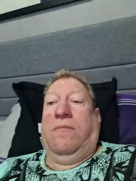 Snapshot of tomtom111111 chatting on December 2024 08:22:01 AM tomtom111111 online show from December 2024 08:22:01 AM