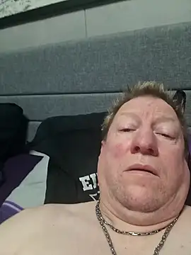 Snapshot of tomtom111111 chatting on January 2025 02:13:02 PM tomtom111111 online show from January 2025 02:13:02 PM