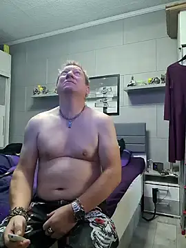 Snapshot of tomtom111111 chatting on January 2025 10:49:02 AM tomtom111111 online show from January 2025 10:49:02 AM