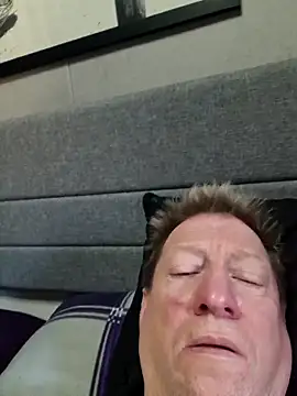 Snapshot of tomtom111111 chatting on February 2025 02:27:02 PM tomtom111111 online show from February 2025 02:27:02 PM