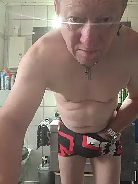 Snapshot of tomtom111111 chatting on September 2025 07:41:01 AM tomtom111111 online show from September 2025 07:41:01 AM