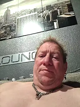 Snapshot of tomtom111111 chatting on October 2025 11:01:02 PM tomtom111111 online show from October 2025 11:01:02 PM