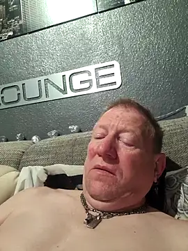 Snapshot of tomtom111111 chatting on October 2025 08:28:01 PM tomtom111111 online show from October 2025 08:28:01 PM