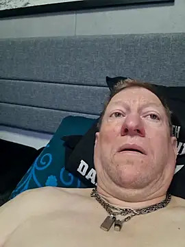 Snapshot of tomtom111111 chatting on October 2025 12:48:02 PM tomtom111111 online show from October 2025 12:48:02 PM