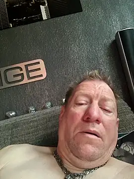 Snapshot of tomtom111111 chatting on October 2025 10:05:02 AM tomtom111111 online show from October 2025 10:05:02 AM