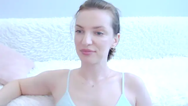 Snapshot of Beauty_Alex chatting on June 2026 02:20:01 AM Beauty Alex online show from June 2026 02:20:01 AM