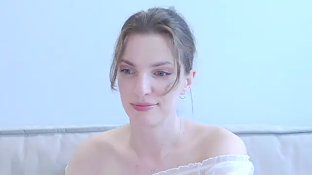 Snapshot of Beauty_Alex chatting on June 2026 02:34:01 AM Beauty Alex online show from June 2026 02:34:01 AM
