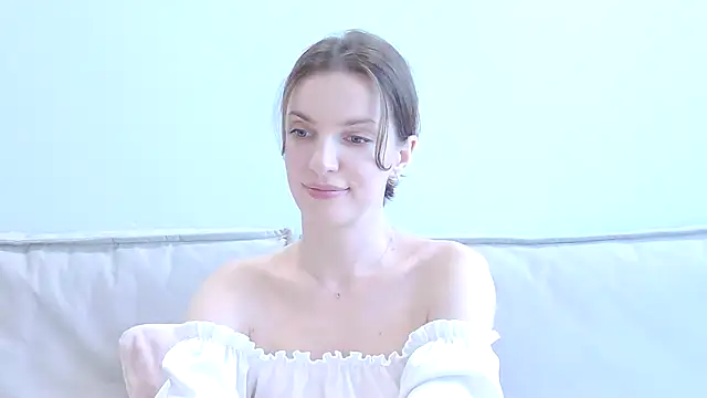 Snapshot of Beauty_Alex chatting on July 2026 04:19:01 AM Beauty Alex online show from July 2026 04:19:01 AM