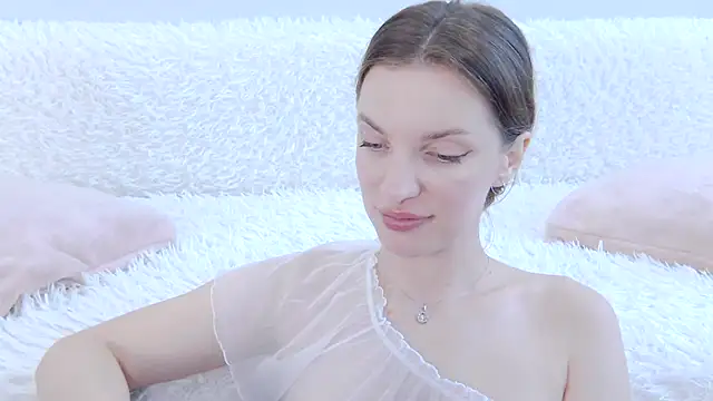 Snapshot of Beauty_Alex chatting on July 2026 04:12:01 AM Beauty Alex online show from July 2026 04:12:01 AM