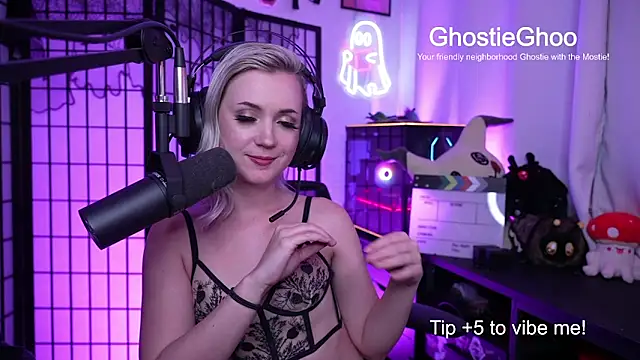 Snapshot of GhostieGhoo chatting on May 2026 11:56:01 PM GhostieGhoo online show from May 2026 11:56:01 PM