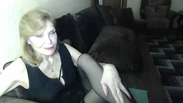 Snapshot of Sexy_Irene chatting on April 2026 05:12:02 AM Sexy Irene online show from April 2026 05:12:02 AM