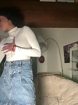 Lauyako online show from December 2025 11:43:01 PM