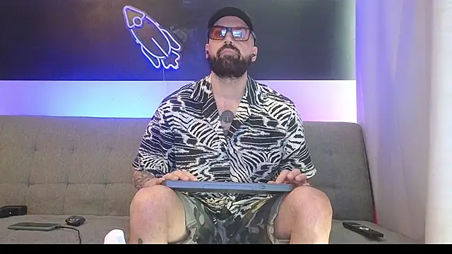 MattxFeet online show from October 2025 05:23:02 PM