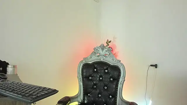 Snapshot of Hela_wet chatting on February 2025 01:15:02 AM Hela wet online show from February 2025 01:15:02 AM