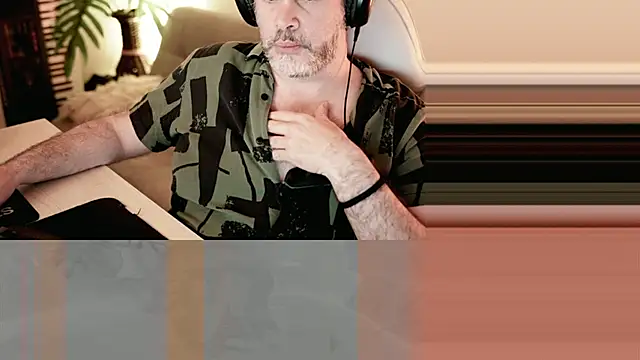 Snapshot of Sanders_White chatting on January 2025 04:18:02 AM Sanders White online show from January 2025 04:18:02 AM