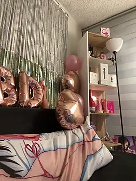 lilly sweett online show from December 2025 11:10:02 PM