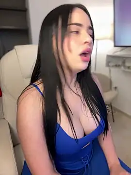 Snapshot of GeorginaJones chatting on January 2025 11:17:01 PM GeorginaJones online show from January 2025 11:17:01 PM