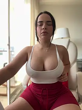 Snapshot of GeorginaJones chatting on January 2025 10:08:02 PM GeorginaJones online show from January 2025 10:08:02 PM