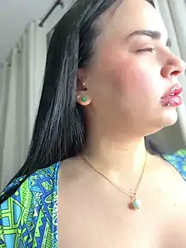 Snapshot of GeorginaJones chatting on February 2025 01:04:02 AM GeorginaJones online show from February 2025 01:04:02 AM